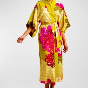 Natori Ramini satin robe kimono long S caftan nightgown